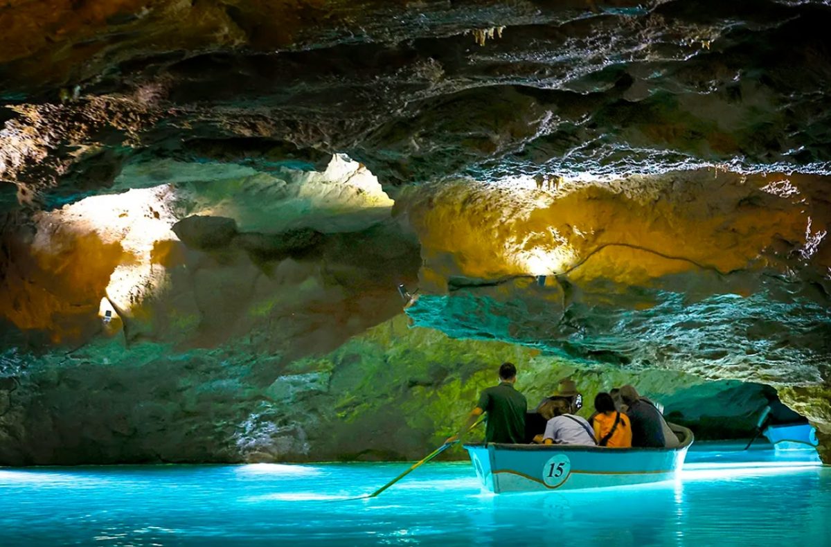 Trip to the Caves of Sant Josep